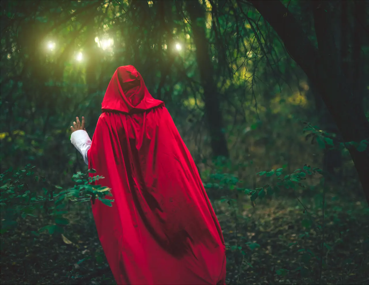 Eco Art Therapy Life - Jennifer Ramsay - Trabajando Terapéuticamente con Cuentos de Hadas